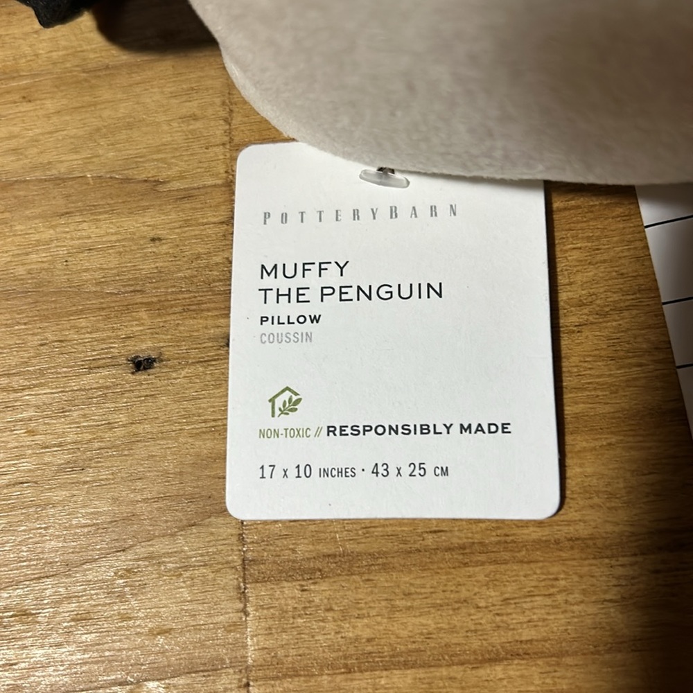 Pottery Barn Muffy The 🐧 Penguin Pillow BNWT - Picture 4 of 4